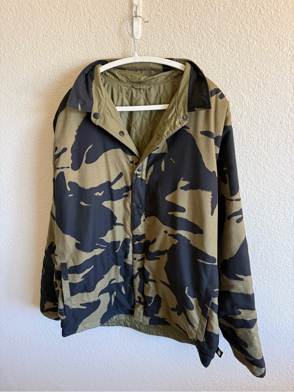 The North Face Men’s Quilted Olive Green Reversible Button Snap Jacket XL - Picture 12 of 12